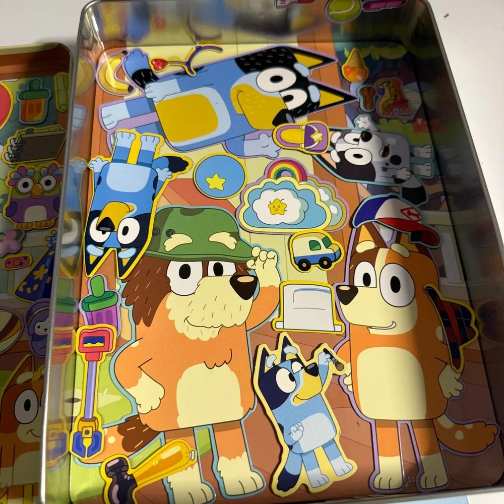 Bluey Magnetic Playset Activity Tin with Backgrounds Horizon Group USA 2023